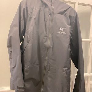 Windbreaker and rain jacket.  As new.  Wore only last fall.